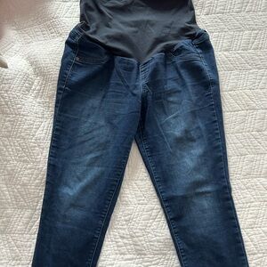 Maternity jeggings